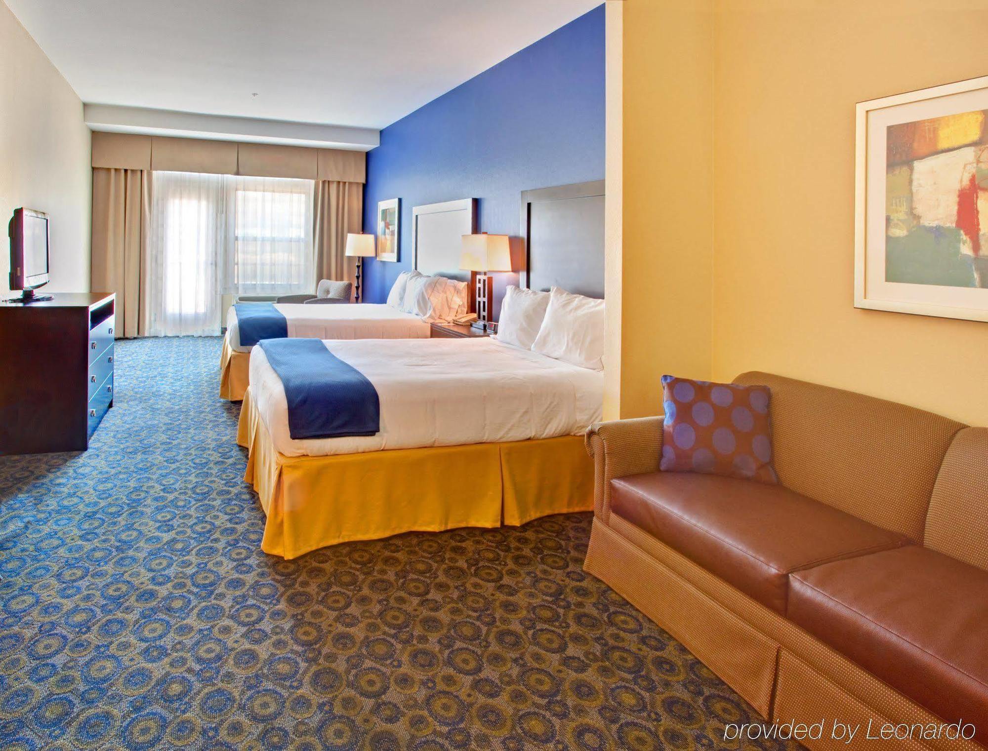 Holiday Inn Express Hotel & Suites Lake Elsinore, An Ihg Hotel Habitación foto